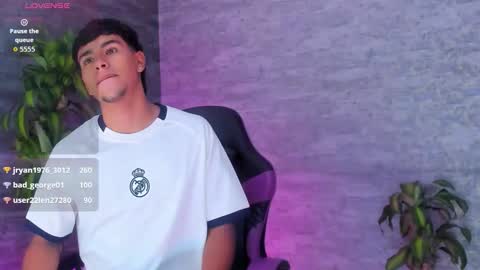 Snapshot of crh58_ chatting on September 15, 2025, 12:49 pm crh58_ online show from September 15, 2025, 12:49 pm