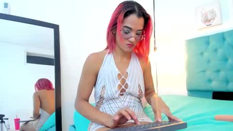 Snapshot of cris_dulce chatting on October 13, 2025, 6:41 pm cris_dulce online show from October 13, 2025, 6:41 pm