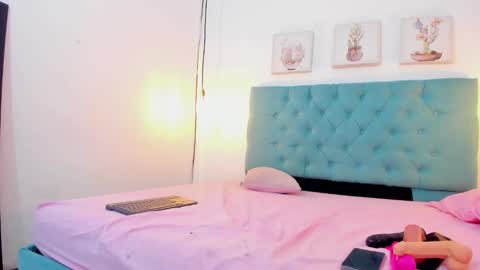 Snapshot of cris_dulce chatting on October 22, 2025, 5:56 pm cris_dulce online show from October 22, 2025, 5:56 pm