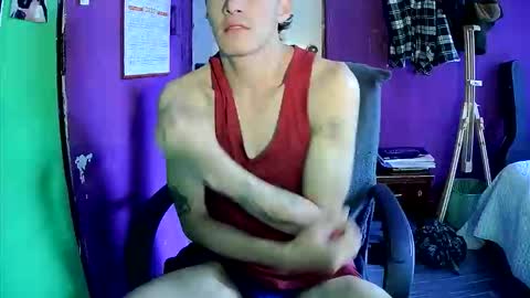 Snapshot of crisanto669 chatting on May 25, 2026, 10:49 pm Crisanto online show from May 25, 2026, 10:49 pm