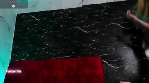 crislingery_doll online show from March 2, 2026, 12:12 pm