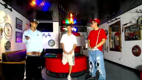 crismens online show from April 29, 2026, 8:15 pm