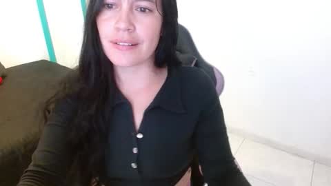 cristal541658 online show from February 2, 2026, 7:23 pm