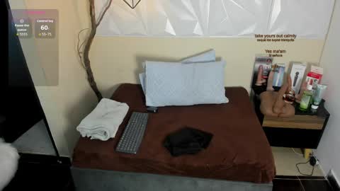 Snapshot of cristal_coopeer chatting on April 13, 2026, 12:54 pm Cristal yours Milf online show from April 13, 2026, 12:54 pm