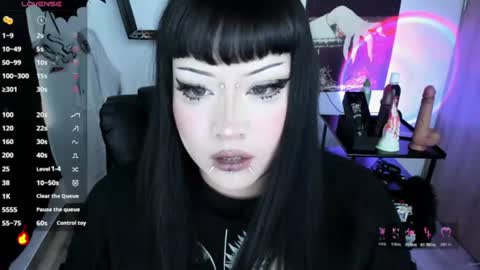 Snapshot of cristal_kosh chatting on July 16, 2026, 9:10 pm Cris online show from July 16, 2026, 9:10 pm