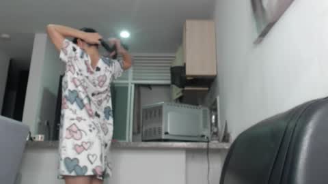 Snapshot of cristal_loverss chatting on April 2, 2026, 10:13 am cristal beautiful online show from April 2, 2026, 10:13 am