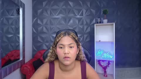 Cristal online show from February 13, 2026, 11:23 pm