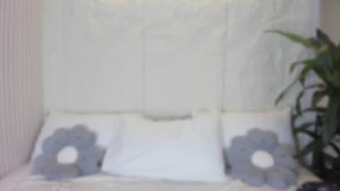 Snapshot of cristalcollinss chatting on July 9, 2026, 11:36 am Cristal online show from July 9, 2026, 11:36 am