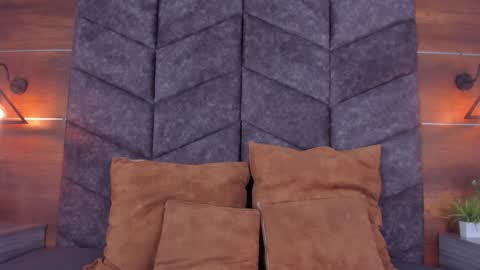 Snapshot of cristalcornner_ chatting on January 18, 2025, 7:37 pm Nicole  Connection time 220pm-910pmCol online show from January 18, 2025, 7:37 pm