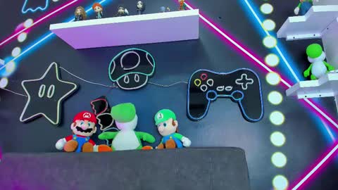 Snapshot of cristalcornner_ chatting on February 12, 2025, 10:48 pm Nicole  Connection time 220pm-910pmCol online show from February 12, 2025, 10:48 pm