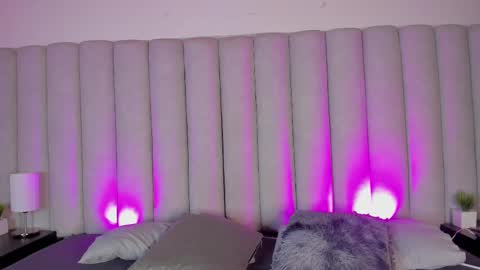 Snapshot of cristalcornner_ chatting on March 1, 2025, 7:37 pm Nicole  Connection time 220pm-910pmCol online show from March 1, 2025, 7:37 pm