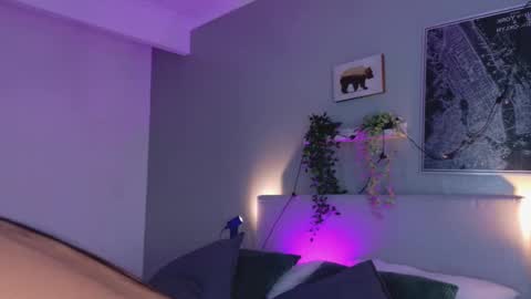 Snapshot of cristalcornner_ chatting on September 21, 2025, 11:56 am Nicole  Connection time 220pm-910pmCol online show from September 21, 2025, 11:56 am