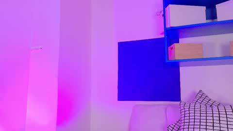 Nicole  Connection time 220pm-910pmCol online show from February 14, 2026, 8:05 pm