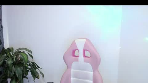 Snapshot of cristall_sweett0 chatting on July 4, 2026, 4:02 pm sofia online show from July 4, 2026, 4:02 pm