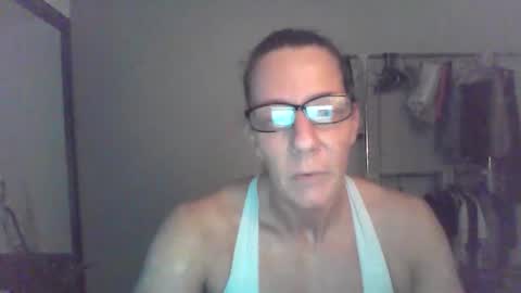 Snapshot of cristalmills069 chatting on May 3, 2026, 11:33 pm Quartz online show from May 3, 2026, 11:33 pm