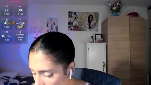 cristal online show from October 26, 2025, 6:03 pm