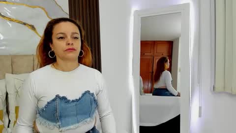 cristal walker online show from February 5, 2026, 10:31 am