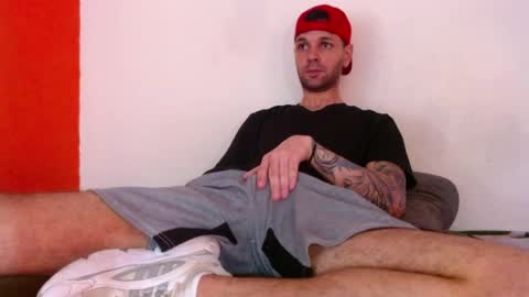 cristianhot125 online show from April 5, 2026, 6:49 pm