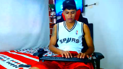 Snapshot of cristiantayron chatting on May 25, 2026, 1:39 pm cristian online show from May 25, 2026, 1:39 pm