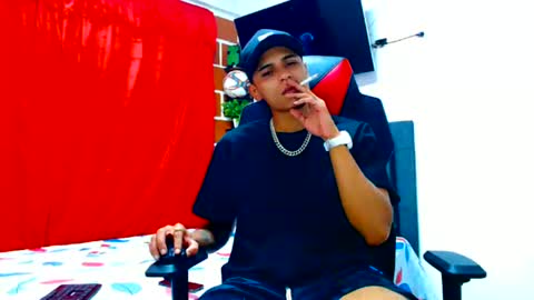 Snapshot of cristiantayron chatting on June 12, 2026, 7:51 am cristian online show from June 12, 2026, 7:51 am