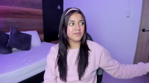 C R I S T I N online show from April 21, 2026, 1:42 am