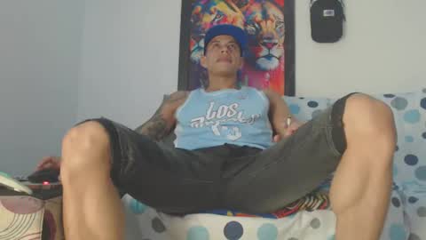 Snapshot of cristofer_dick5511 chatting on December 23, 2024, 2:45 am criistofer online show from December 23, 2024, 2:45 am