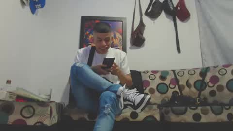 Snapshot of cristofer_dick5511 chatting on January 1, 2025, 1:04 am criistofer online show from January 1, 2025, 1:04 am