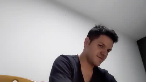 cristopher3042 online show from January 17, 2025, 1:15 am