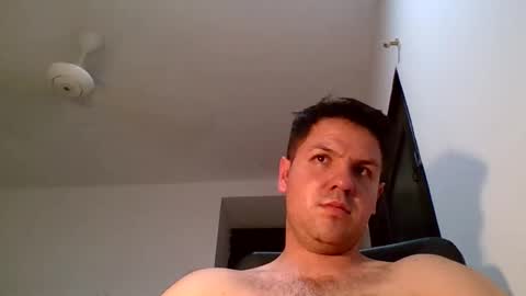 Snapshot of cristopher3042 chatting on April 9, 2026, 6:02 am cristopher3042 online show from April 9, 2026, 6:02 am