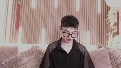 Cristopher  online show from June 1, 2026, 8:32 pm