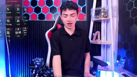 Snapshot of cristopher_wild chatting on July 2, 2026, 8:37 pm Cristopher online show from July 2, 2026, 8:37 pm