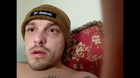 Snapshot of crossbo112293 chatting on February 10, 2026, 8:35 pm crossbo112293 online show from February 10, 2026, 8:35 pm