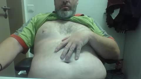 Crouch1 online show from October 17, 2025, 7:00 am