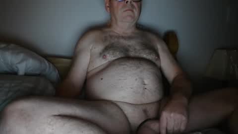 Snapshot of crowbarbi chatting on December 9, 2024, 11:36 am Crowbarbi online show from December 9, 2024, 11:36 am