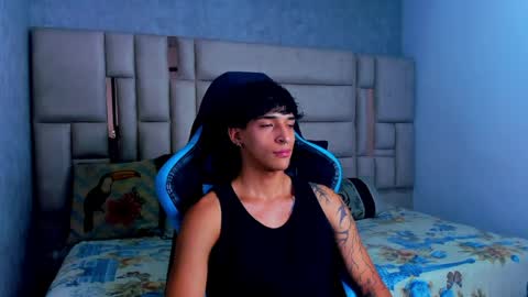 Croy online show from March 31, 2026, 8:42 pm