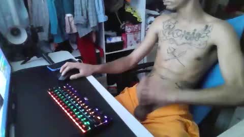 Snapshot of crudosoy chatting on October 28, 2025, 6:32 pm Carlo online show from October 28, 2025, 6:32 pm