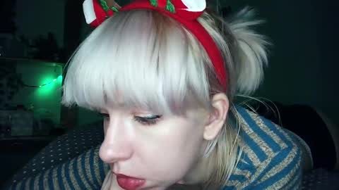 Snapshot of cruellagoth chatting on December 22, 2024, 4:48 pm Cruella online show from December 22, 2024, 4:48 pm