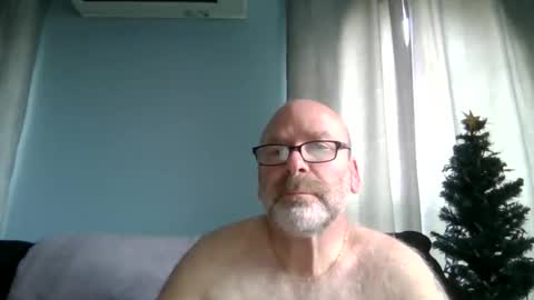 Snapshot of cruising_guy chatting on April 30, 2026, 12:33 pm fun guy online show from April 30, 2026, 12:33 pm