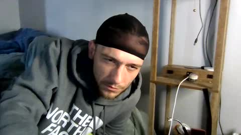 Snapshot of cruz815 chatting on May 12, 2026, 4:48 pm cruz815 online show from May 12, 2026, 4:48 pm