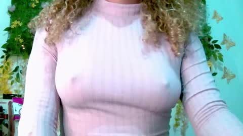 crysrus online show from March 8, 2026, 1:03 am