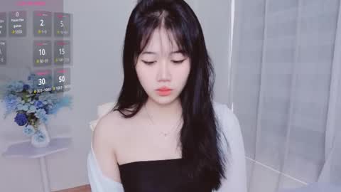 crystal_lea online show from October 24, 2025, 1:24 am