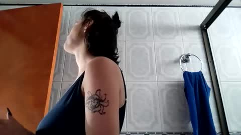 Crystal Blaze online show from October 31, 2025, 12:17 pm