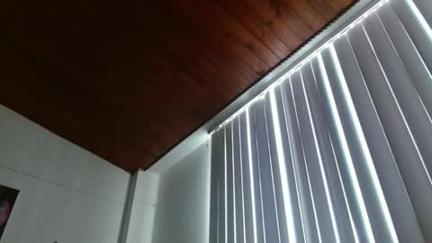 Crystal Blaze online show from April 3, 2026, 1:09 pm