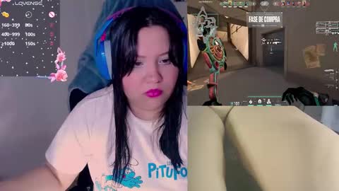 Snapshot of crystal_velvet01 chatting on December 3, 2024, 4:36 am crystal online show from December 3, 2024, 4:36 am