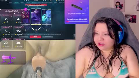 Snapshot of crystal_velvet01 chatting on January 5, 2025, 3:34 pm crystal online show from January 5, 2025, 3:34 pm