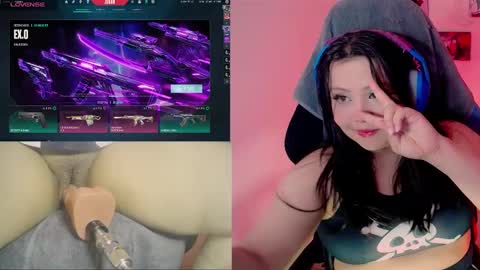 Snapshot of crystal_velvet01 chatting on January 17, 2025, 3:23 am crystal online show from January 17, 2025, 3:23 am