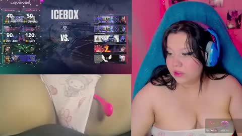 Snapshot of crystal_velvet01 chatting on March 9, 2025, 4:44 pm crystal online show from March 9, 2025, 4:44 pm