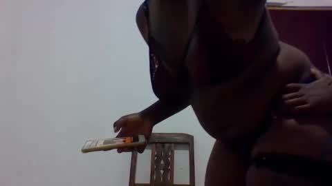 crystal_viv_1 online show from September 23, 2025, 2:25 am