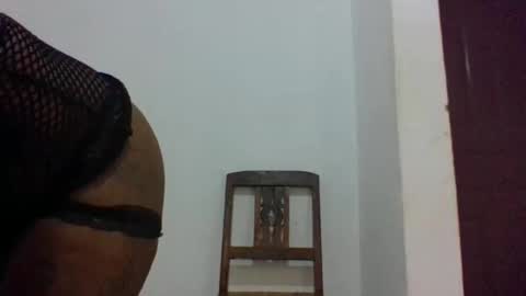 crystal_viv_1 online show from October 25, 2025, 11:29 am