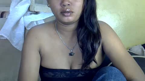 Snapshot of crystalbellax chatting on July 1, 2026, 6:37 am crystalbellax online show from July 1, 2026, 6:37 am